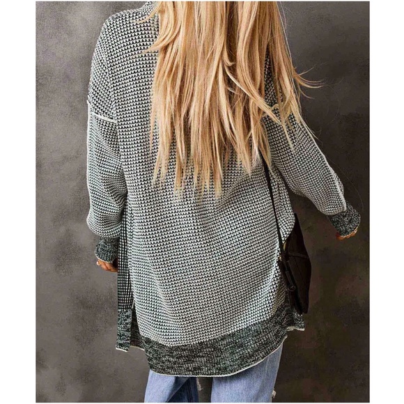 Cozy 2 Tone Open Front Oversized Cardigan - Picture 4 of 5